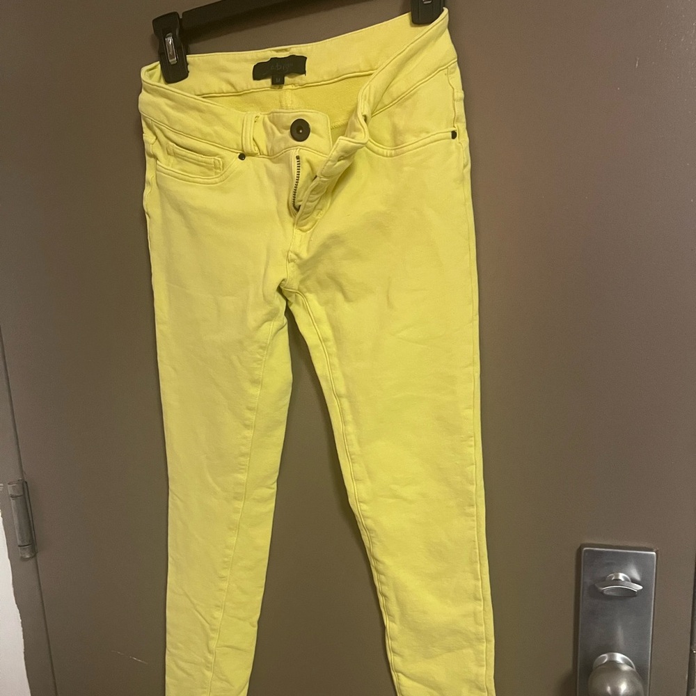 Cute yellow pants